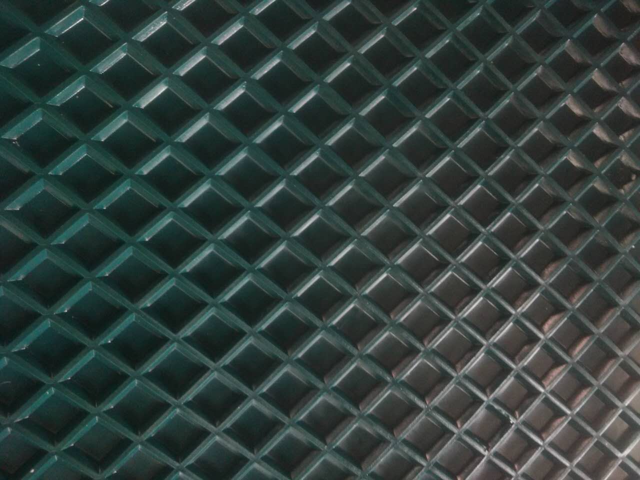 墨绿色菱形格输送带.jpg